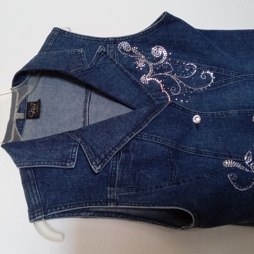 Katina Marie Women's Upstyled Denim Vest with Rhinestone Embellishments Medium - Picture 2 of 10